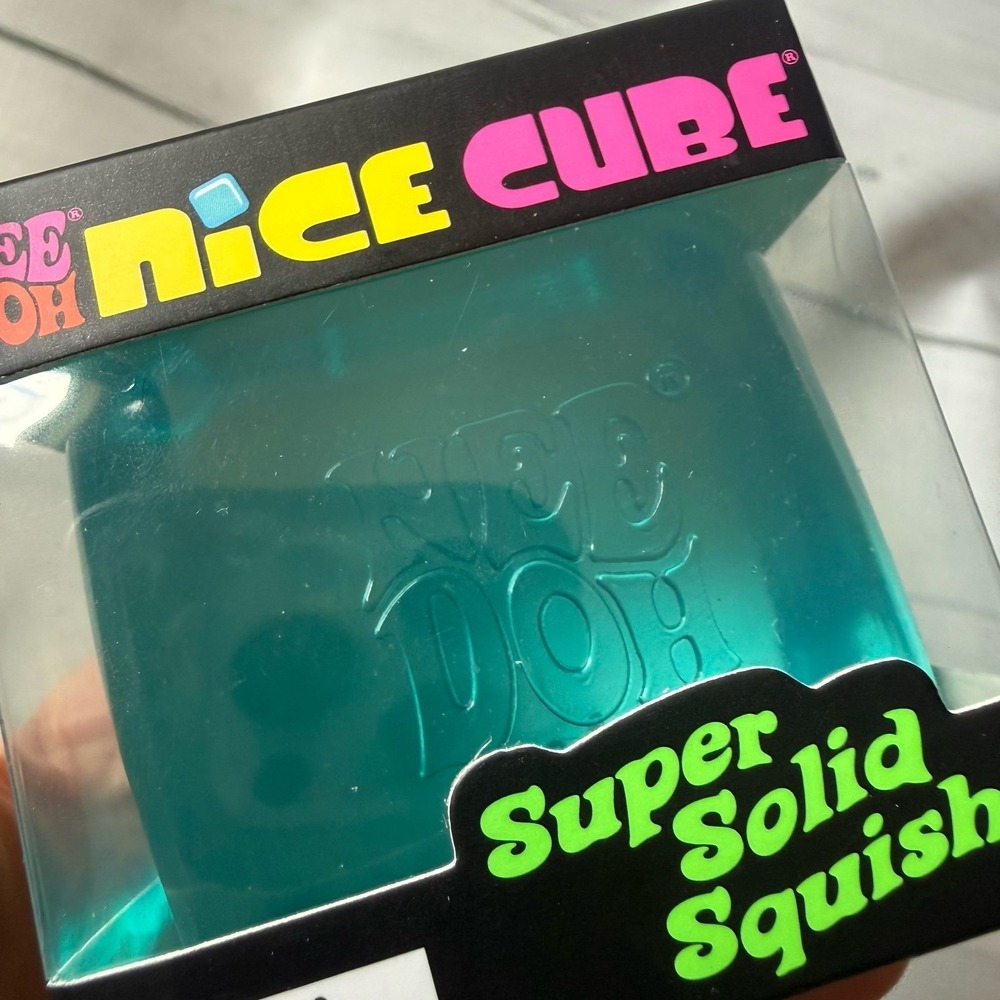 NeeDoh Nice Cube Super Solid Squish Blue NEW